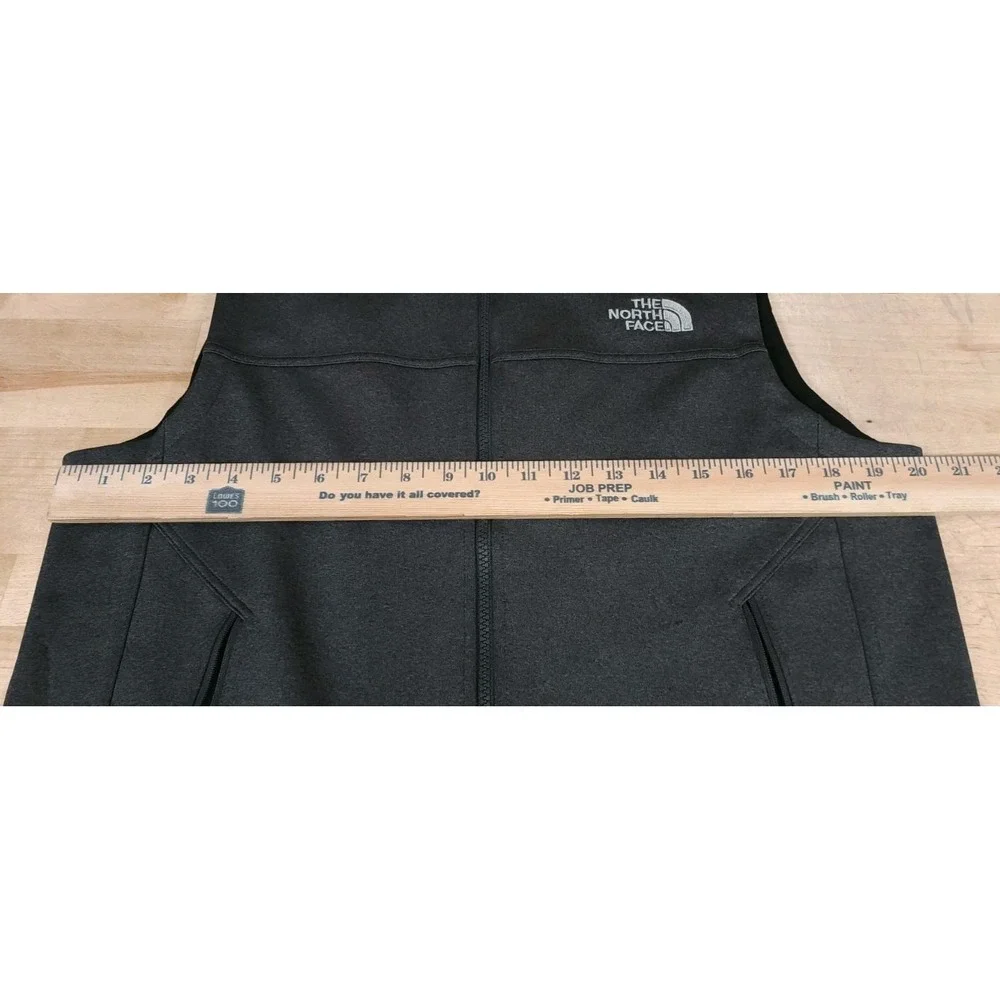 The North Face WindWall Vest Men Small Gray‎ Softshell Full Zip Jacket